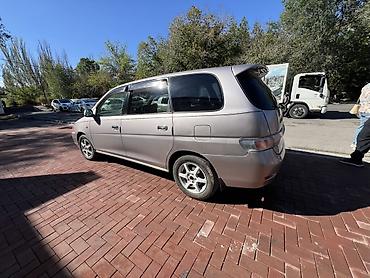 Продажа авто: Toyota Ipsum: 2002 г., Автомат, Бензин, Универсал — 9