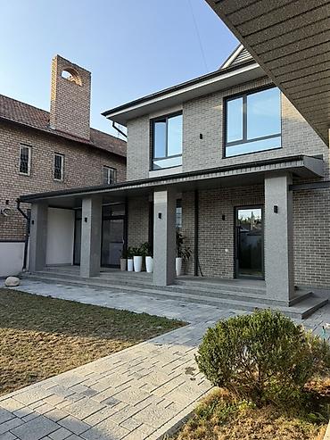 6 комнат, 300 м², 4 соток, Бишкек, Агентство недвижимости
