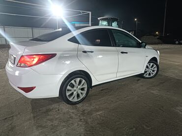 хундай салярис 2015: Hyundai Solaris: 2015 г., 1.6 л, Автомат, Бензин, Седан