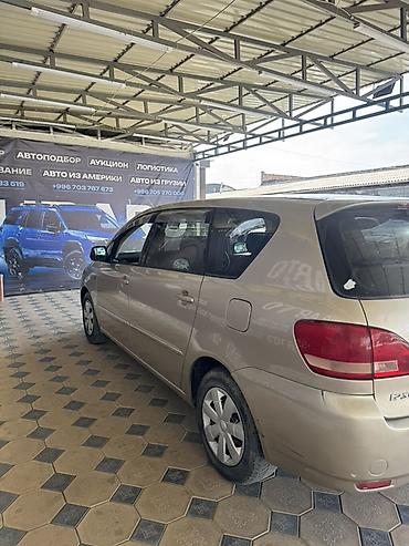 тойото ипсум: Toyota Ipsum: 2002 г., Автомат, Бензин, Минивэн — 4