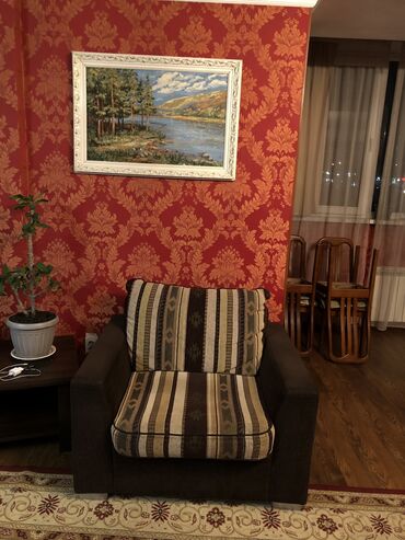 мягкая мебель лина в бишкеке фото: Угловой диван, цвет - Коричневый, Б/у