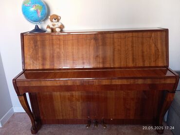 рояль steinway: Антикварное пианино марки Grotrian-Steinweg с глянцевой деревянной