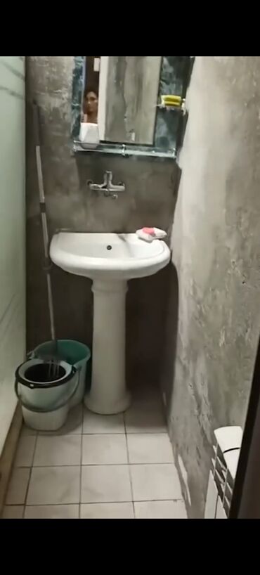 Долгосрочная аренда квартир: Bineqedi .r Memar Ecemi .metrosun yaxınlıqı.54 saylı məktəbin