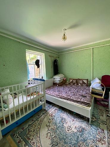 Продажа коттеджей и домов: 🏡 Продаётся дом с подвалом 📍 Бишкек, р-н Аламединский рынок 🛏️ — 1