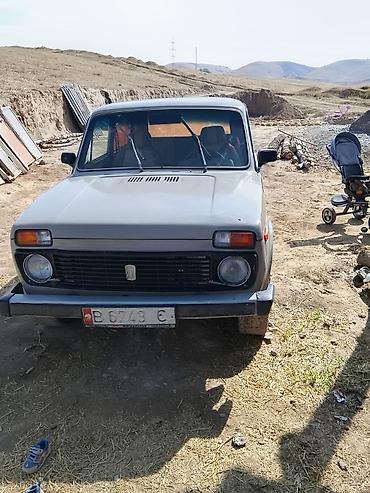 ВАЗ (ЛАДА) 2121 (4x4): 1989 г., 1.6 л, Механика, Бензин, Внедорожник at lalafo.kg ВАЗ (ЛАДА) 2121 (4x4): 1989 г., 1.6 л, Механика, Бензин, Внедорожник