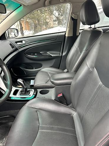 BYD: BYD E5: 2019 г., Электромобиль, Седан — 6