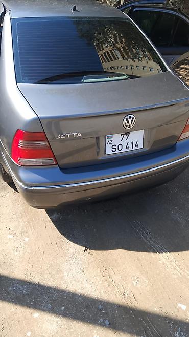 Volkswagen: Volkswagen Jetta: 2 л | 2004 г. Седан — 2