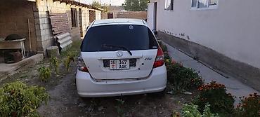 айнек авто: Honda Fit: 2002 г., Хетчбек — 2
