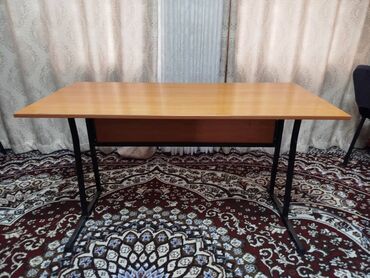 терезе пластик бу: Парта сатылат. 10шт старший класстарга койсо болот. Баасы стулу жок