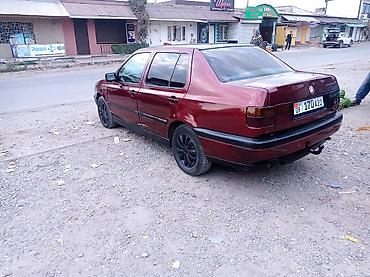 вольво машина: Volkswagen Vento: 1993 г., 1.8 л, Механика, Бензин, Седан — 5