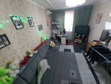 купить кондиционер в рассрочку in Кыргызстан | СТУЛЬЯ, ТАБУРЕТЫ: Индивидуалка, 3 комнаты, 64 кв. м, Бронированные двери, Видеонаблюдение, С мебелью