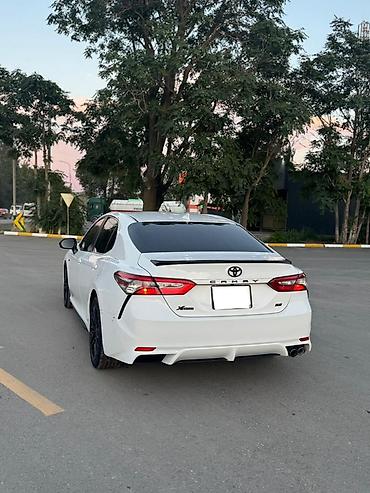 corolla 2016: Toyota Camry: 2019 г., Седан — 4