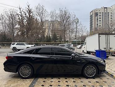 Toyota: Toyota Avalon: 2019 г., Гибрид, Седан — 2