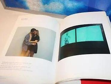 lepe devojke: Muzej stedelijk amsterdam na ušćumek povez 26 cmodlično očuvana knjiga — 6