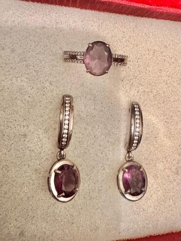 Серебряные наборы украшений: Г.Ош. Есть много украшений из серебра, а также много бижутерии — 10