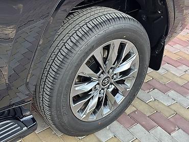 300 крузак: Toyota Land Cruiser: 2026 г., 3.5 л, Автомат, Бензин, Внедорожник — 7