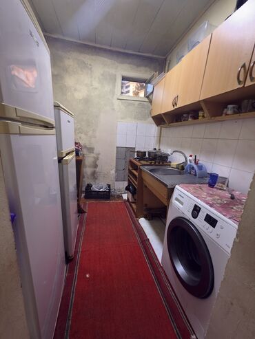 Uzunmüddətli kirayə mənzillər: Salam her bir şeraiti var evin heyet evidir istilik sistemi kombidir — 10