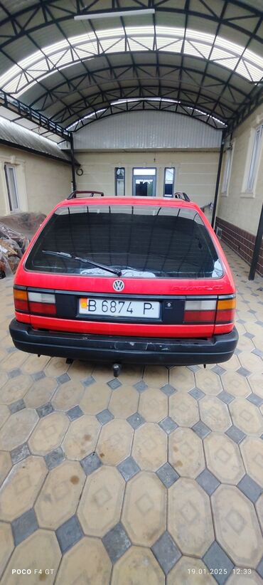 Volkswagen: Volkswagen Passat: 1990 г., 1.8 л, Механика, Бензин, Универсал