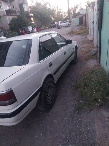 авто сокулук: Mazda 626: 1989 г., 2 л, Механика, Бензин