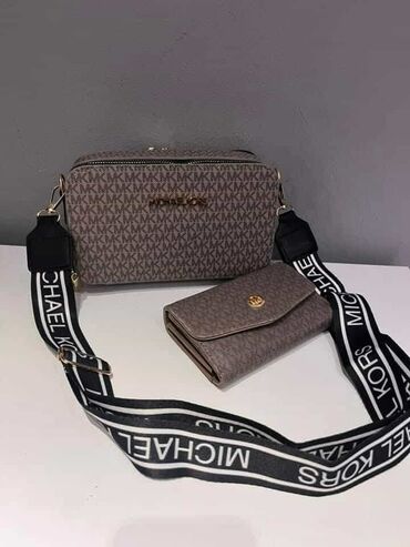 Torbe: ✅Torbe replike - Više modela: kompaktnа crossbody torba sa prednjim — 19