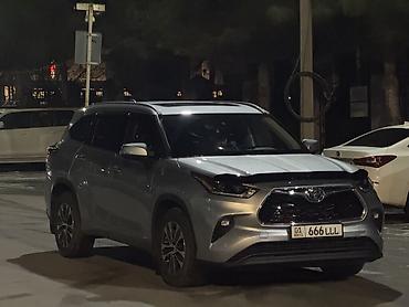 Toyota: Toyota Highlander: 2022 г., 2.5 л, Автомат, Гибрид, Внедорожник — 2