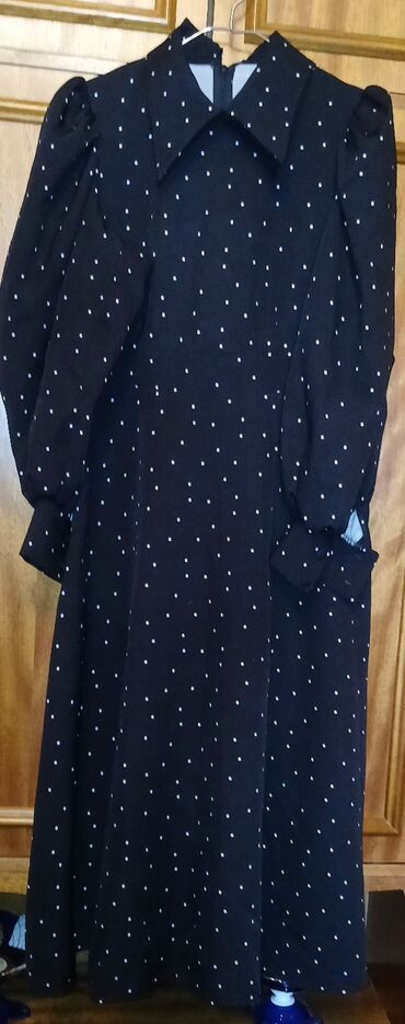 женские ажурные платья: Qadın paltarı – qara rəngdə xırda ağ nöqtə naxışlı Xüsusiyyətlər: -