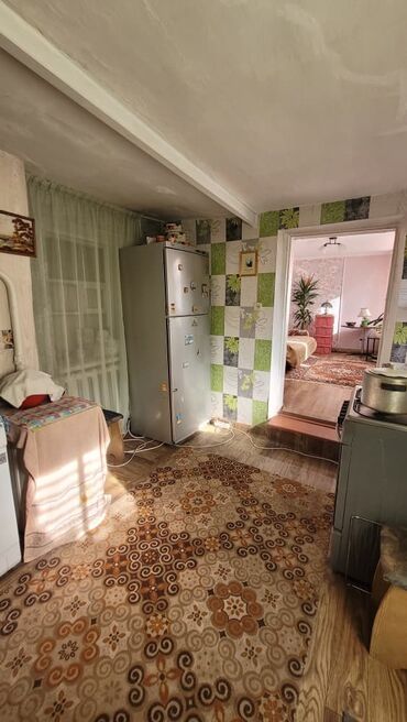 Продажа домов: Полдома, 35 м², 2 комнаты, Агентство недвижимости, Старый ремонт — 10