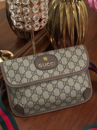 Çantalar: Əl çantası, Məşqçi, Yeni — 24