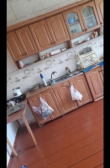 biləsuvarda ev: Təcili i Ev satilir bilesuvar rayonu kuce menteqe bazara yaxin — 5