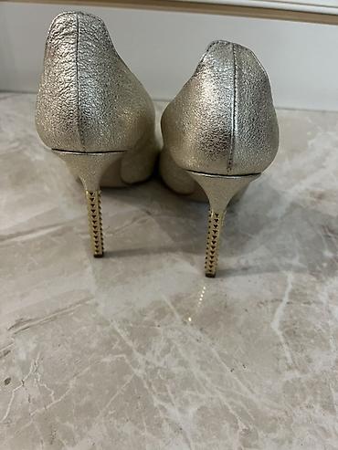 tufliler 2020: Qızılı rəngli qadın tuflisi – klassik stilettos - Burun: iti (pointed — 3