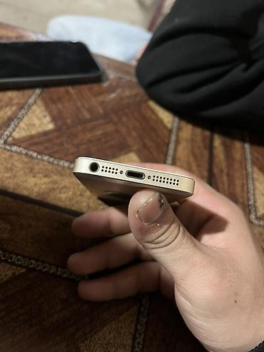 iphone 12 pro max islənmis: IPhone SE, 32 GB, Qızılı, Barmaq izi — 5