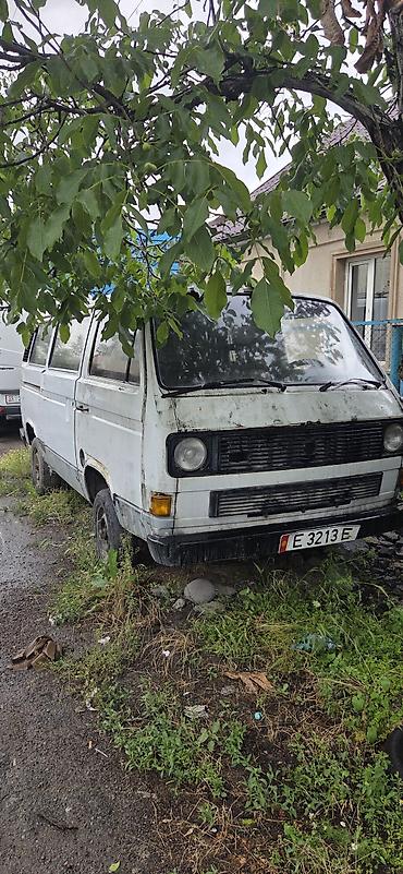 раф читири: Volkswagen Transporter: 1986 г., Фургон — 1