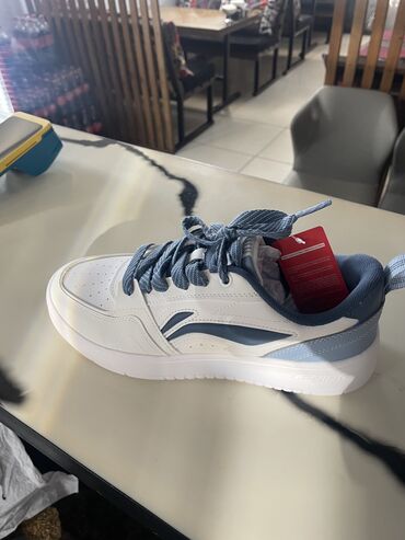 Кроссовки и спортивная обувь: Новые мужские кроссовки Li-Ning💙 Идеальный вариант для тех, кто хочет