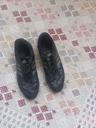 Кроссовки и спортивная обувь: Adidas, Размер: 38, цвет - Черный, Б/у