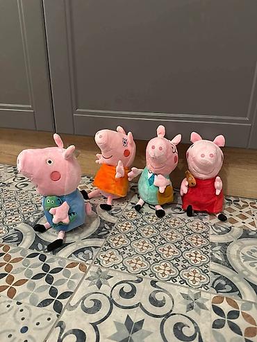 papuče: Set plišanih igračaka Peppa Pig – komplet od 4 člana porodice: - Tata — 1