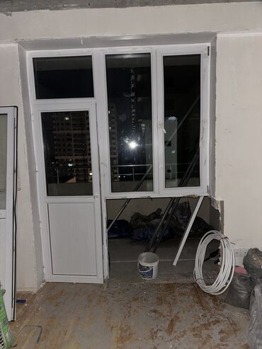 susta: İşlənmiş İki qat şüşə paketi Plastik pəncərə, Еni: 197 sm, Uzunluğu: 261 sm