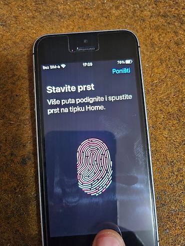 Apple iPhone: Apple iPhone SE (1. generacija), model MP822DN/A, kapacitet 32 GB.93% — 9