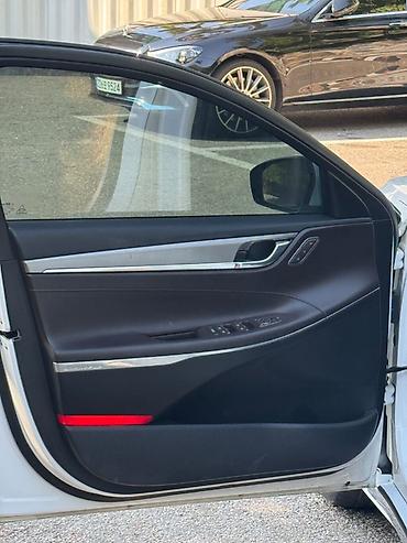 geely preface: Hyundai Grandeur: 2021 г., Автомат, Седан — 10