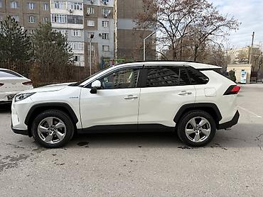 Toyota: Toyota RAV4: 2021 г., 2.5 л, Автомат, Гибрид, Внедорожник — 2