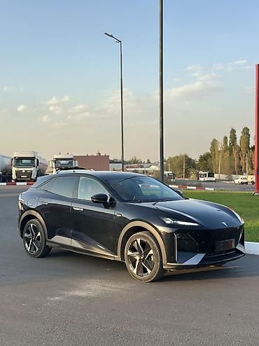 7 местка: Changan : 2024 г., 1.5 л, Автомат, Электромобиль, Кроссовер — 2