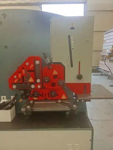 Ostali alati i mašine: Štanc presa DURMA Univerzalna, hidraulična presa za metal Marka — 8