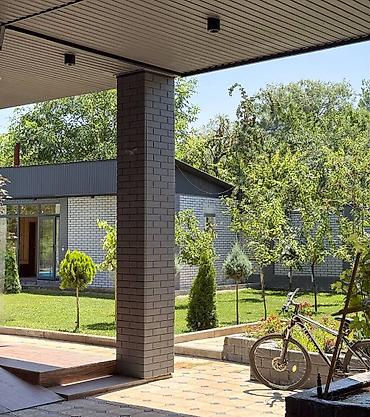 Посуточная аренда домов: 400 м², 5 комнат, Бассейн, Бронированные двери, Видеонаблюдение — 13