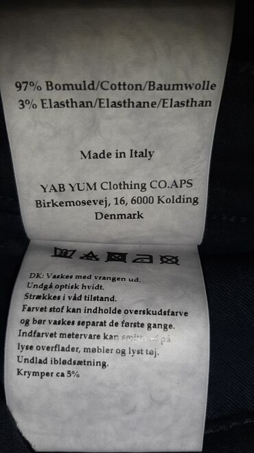 Şalvarlar: "Blue de Gênes" brendinin orijinal cins şalvarı. Saytdakı tam adı — 11