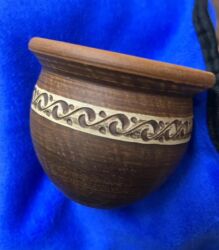 Digər dəstlər və servizlər: Qatıq saxsı və yemək qabları satılır.Yenidir.Çeşidlər çoxdur. Real — 8