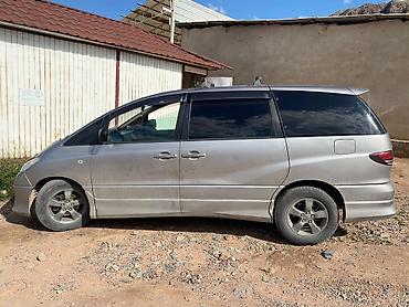 два авто: Toyota Estima: 2003 г., 2.4 л, Автомат, Минивэн — 5