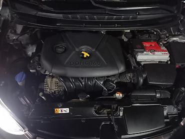 Hyundai: Hyundai Elantra: 1.8 l | 2015 il Sedan — 11