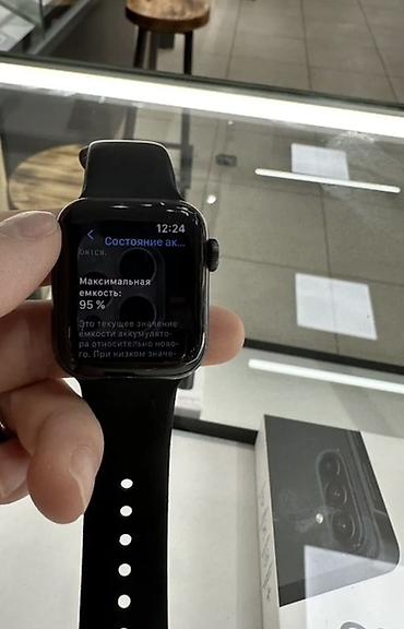 samsung 16: Смарт‑часы Apple Watch SE1 40mm с черным спортивным ремешком — 3