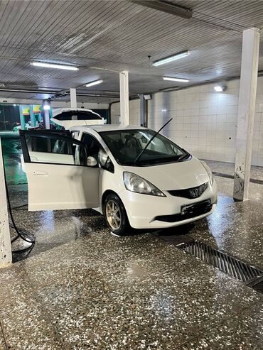 Honda: Honda Fit: 2008 г., 1.5 л, Автомат, Бензин