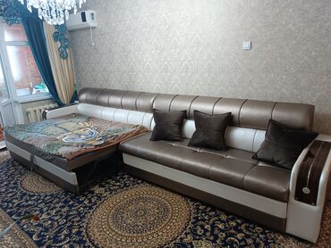 мебель г кара балта: Прямой диван, цвет - Коричневый, Б/у