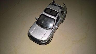 Figurice i makete: Landrover na lalafo.rs — 2 Figurice i makete: Landrover — 2